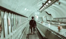 I'm struggling to get by as a senior data analyst in London