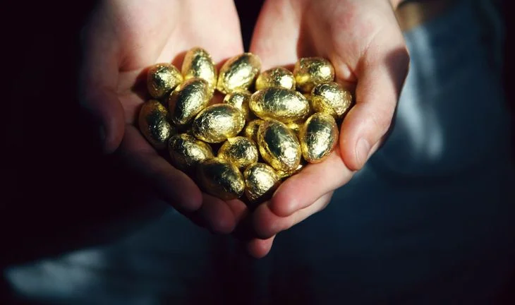 Early indications suggest banking VPs are getting the biggest bonus increases
